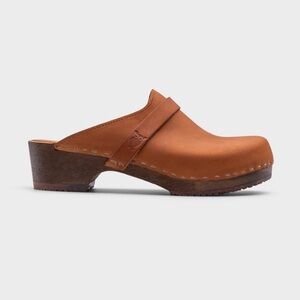 Sandgrens Tokyo classic clog mule in Dexter Tan size 40